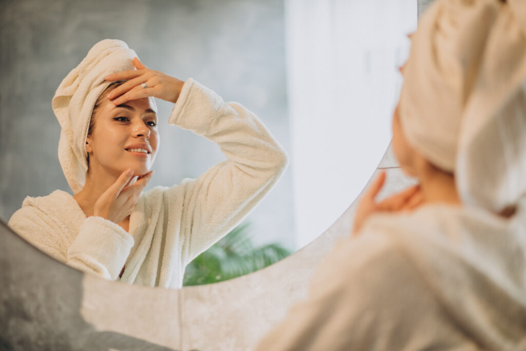 Comment révéler l'éclat de votre peau avec une routine beauté minimaliste ?