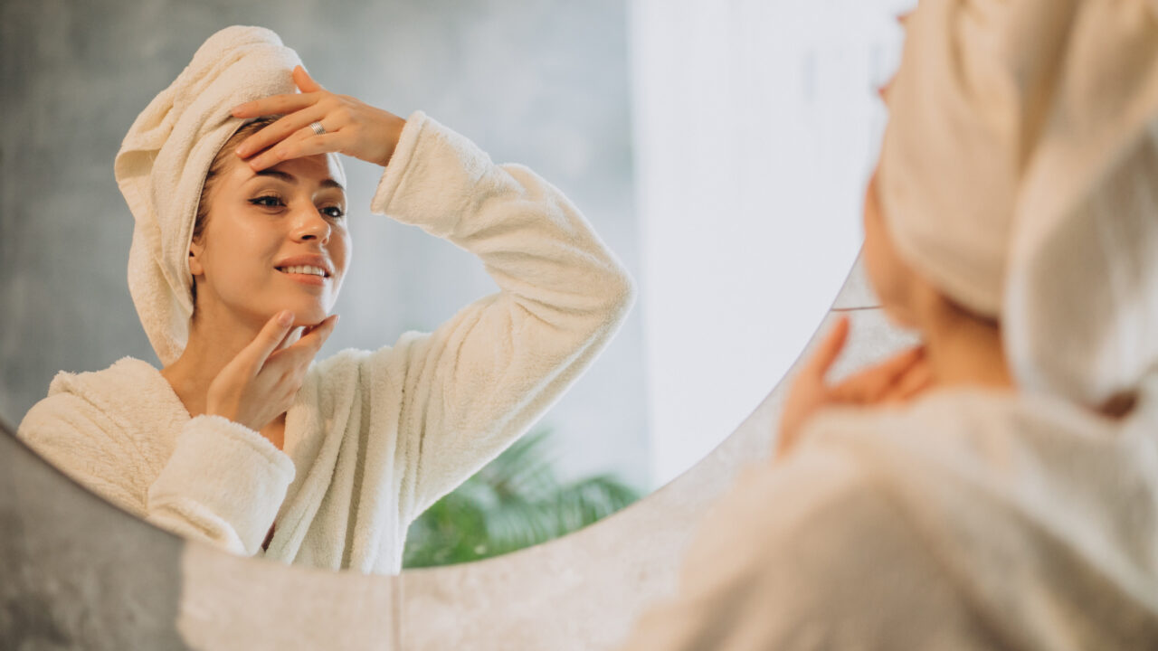 Comment révéler l'éclat de votre peau avec une routine beauté minimaliste ?